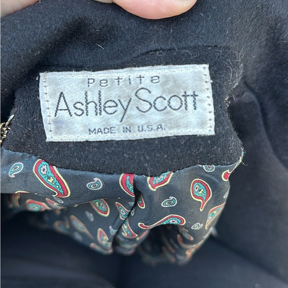 Womens Black Overcoat - Picture 2 of 4